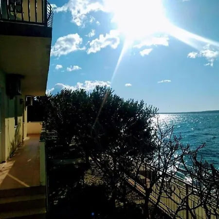 Apartments Domagoj - On The Beach Lukovo Sugarje Exterior photo